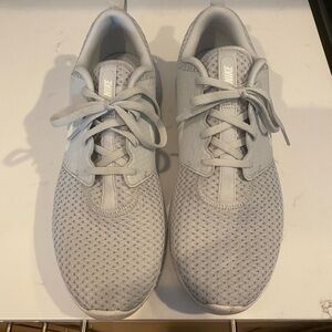 Men’s Nike golf shoes size 10.5